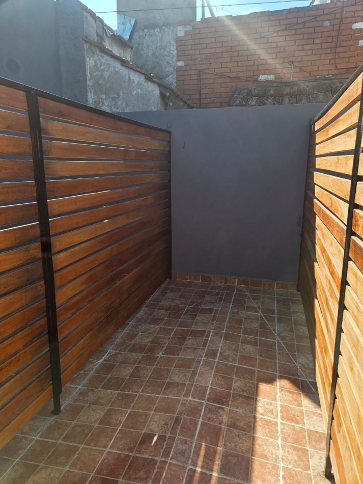 PH 2 Ambientes a la calle con Patio