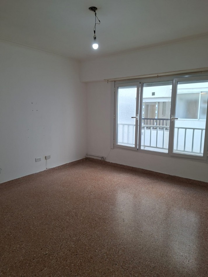 Departamento Dos Ambientes con Cochera
