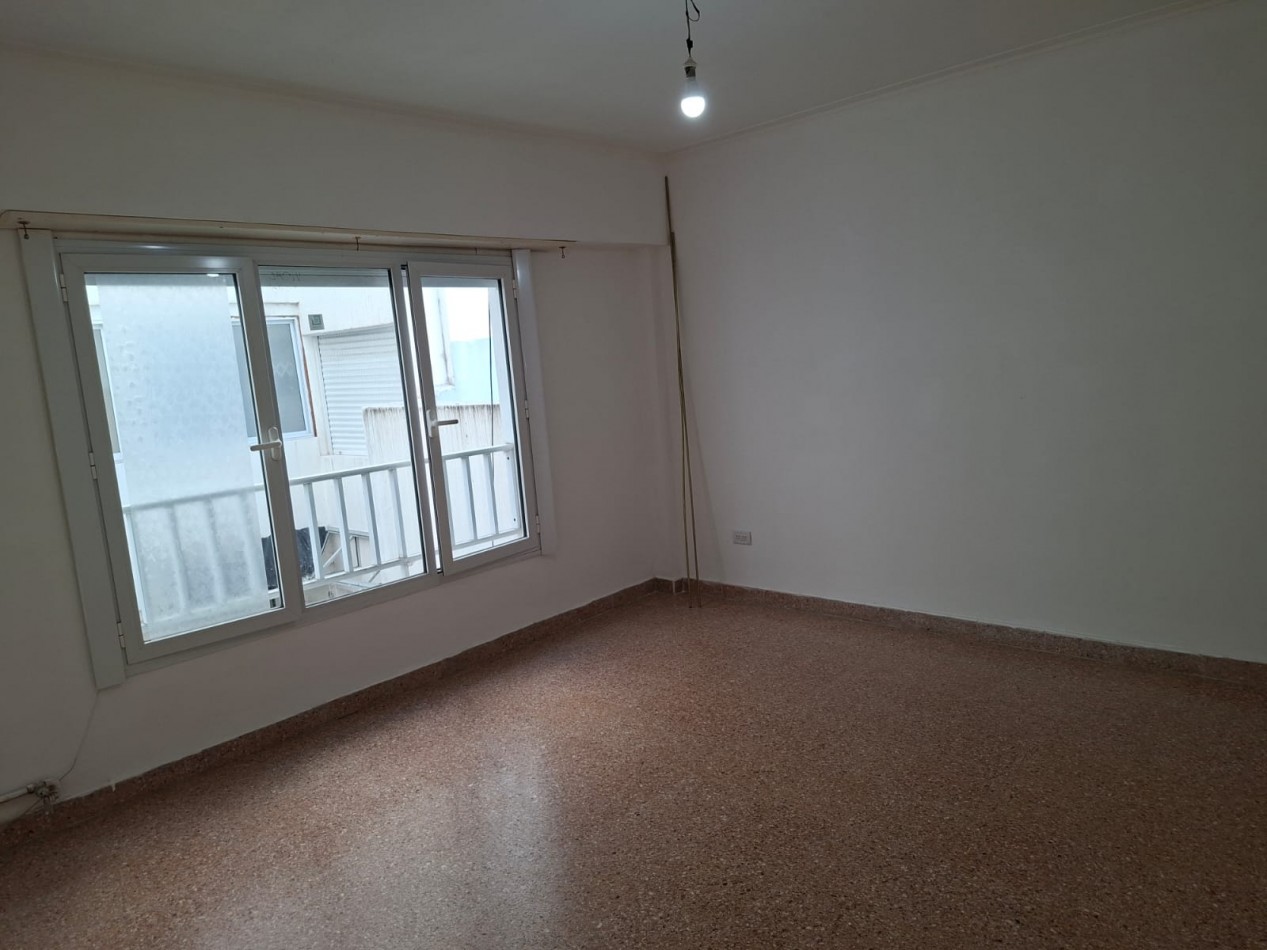Departamento Dos Ambientes con Cochera