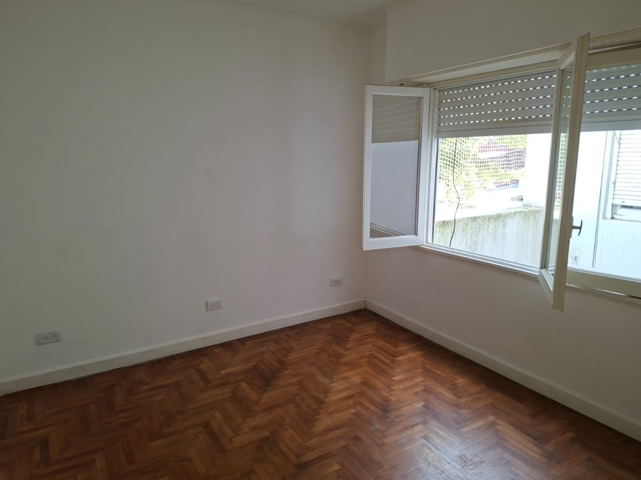 Departamento Dos Ambientes con Cochera