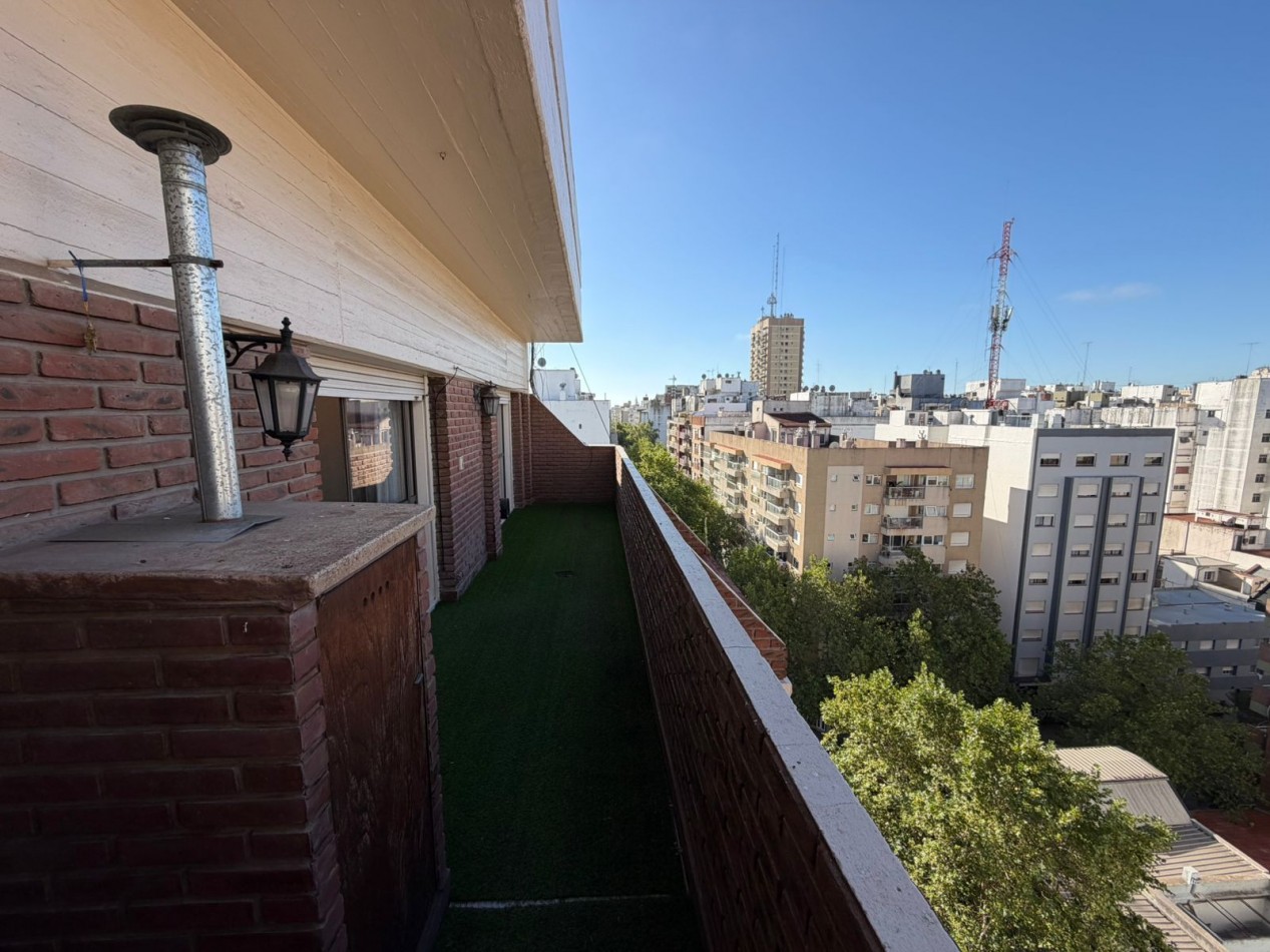 Departamento 2 Ambientes a la Calle en venta zona vieja terminal con cochera fija