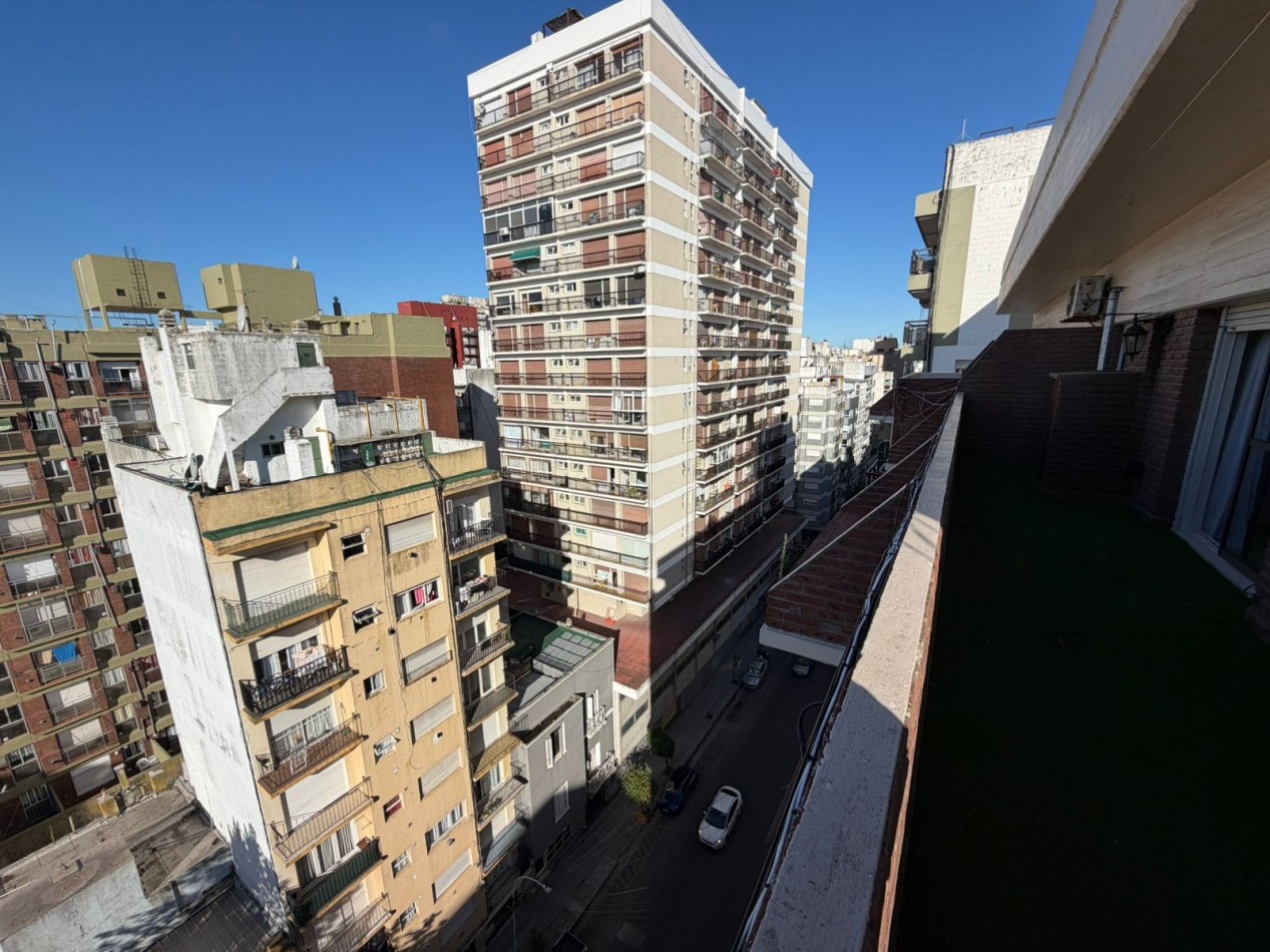 Departamento 2 Ambientes a la Calle en venta zona vieja terminal con cochera fija