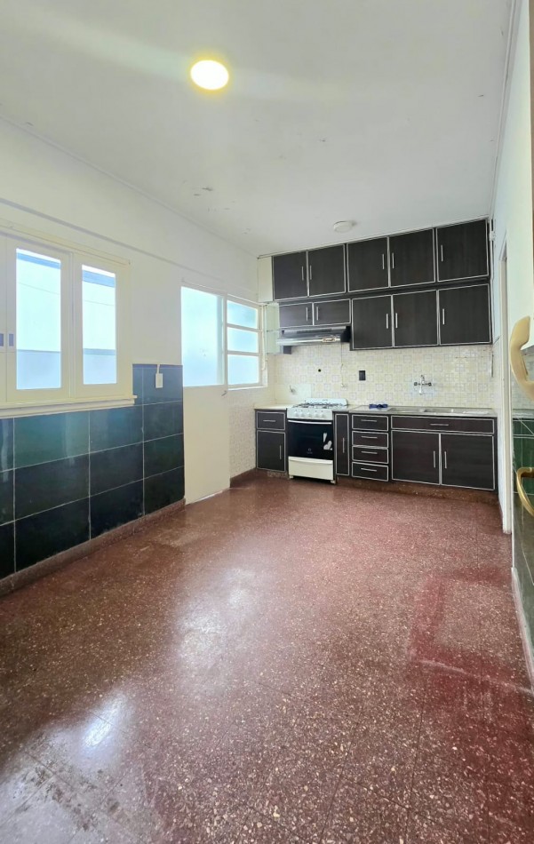Semipiso 4 ambientes en Venta en La Perla