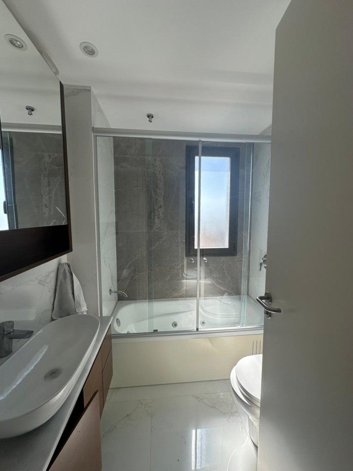 Semipiso en Venta 3 Ambientes en Playa Grande