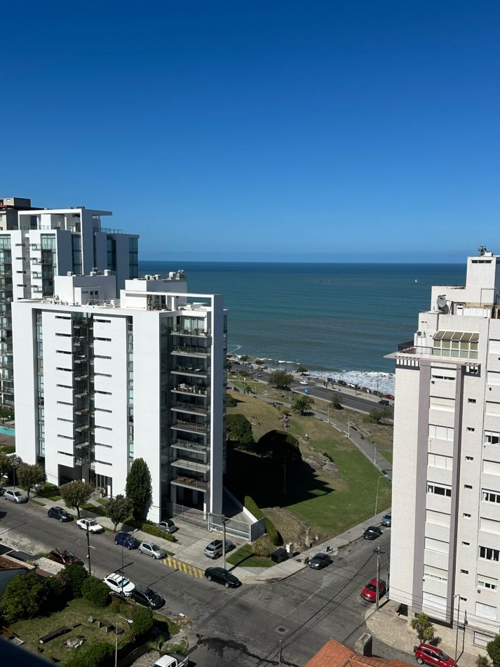 Semipiso en Venta 3 Ambientes en Playa Grande